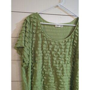 Cato 26/28 w green  ruffle top Summer Beach boho cottage dressy casual